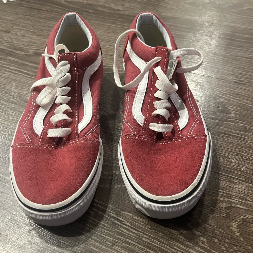 Women’s Vans Old Skool, red canvas, size 6.5